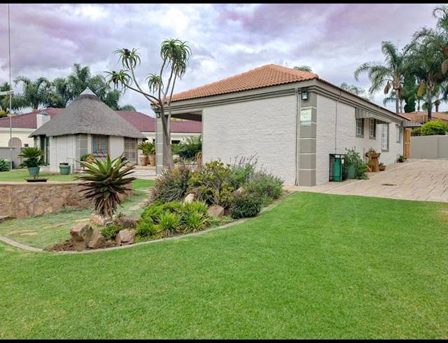 3 BEDROOM HOUSE FOR SALE IN AMBERFIELD GLEN